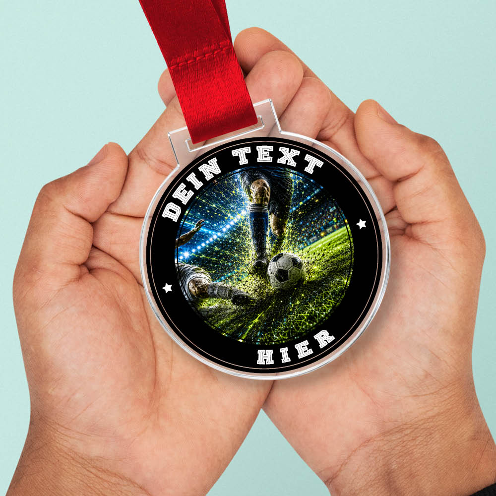 Signature Medaille Bester Spieler in Händen als Größenvergleich